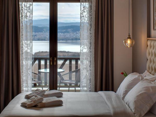 La Suite Boutique Hotel & Spa : photo 2 de la chambre chambre triple de luxe avec vue sur lac