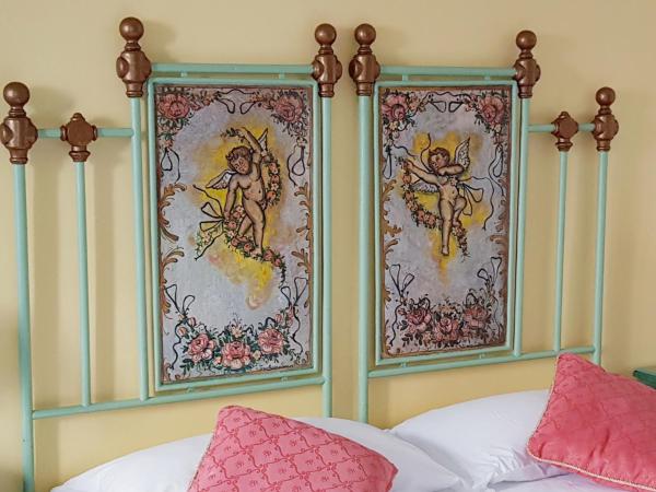 Villa Floresta Taormina : photo 7 de la chambre chambre double - vue sur jardin