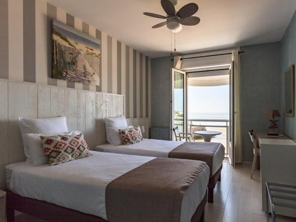 Hôtel The Originals Miramar, Royan Pontaillac : photo 6 de la chambre chambre double - vue sur mer
