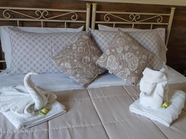Il Casale dei Principi : photo 9 de la chambre chambre double ou lits jumeaux - vue sur jardin