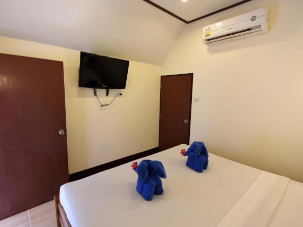 Phi Phi Twin Palms Bungalow : photo 3 de la chambre bungalow avec climatisation
