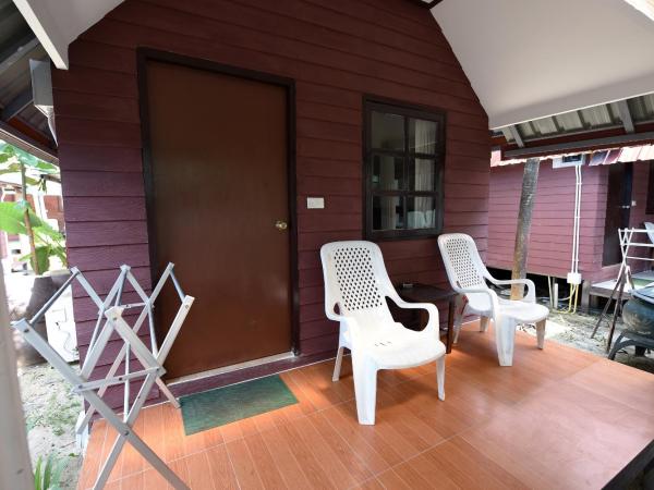 Phi Phi Twin Palms Bungalow : photo 4 de la chambre bungalow avec climatisation