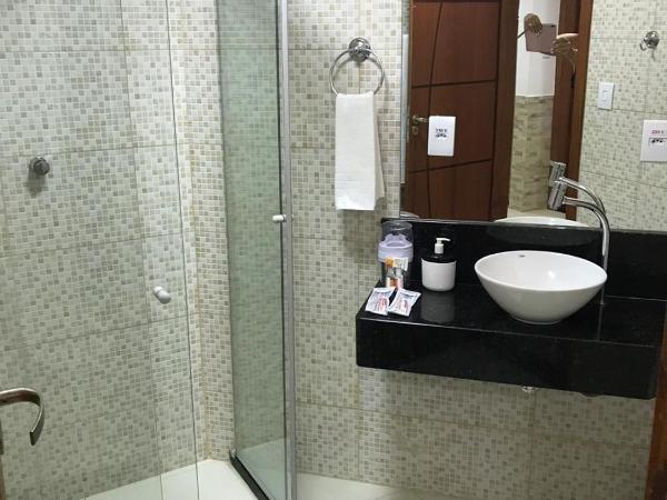 Chale 09 - Mamelucos em Frente A Praia de Ipitanga Salvador Bahia : photo 6 de la chambre chambre double standard