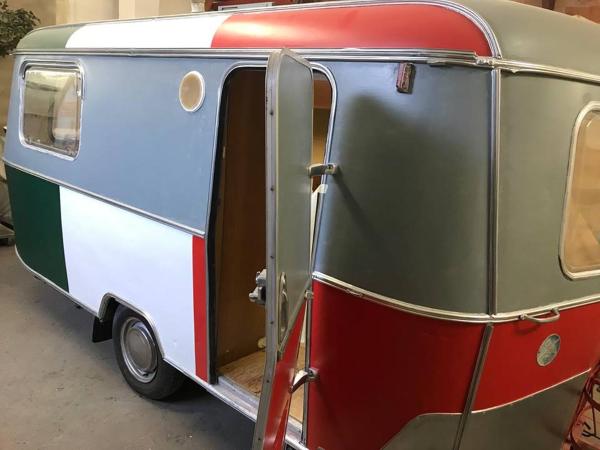 HafenTraum IndoorCampingHostel : photo 7 de la chambre chambre double avec salle de bains commune