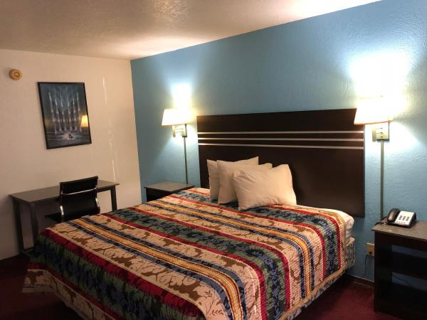 Meridian Inn Oklahoma City Airport : photo 5 de la chambre chambre lit king-size - non-fumeurs