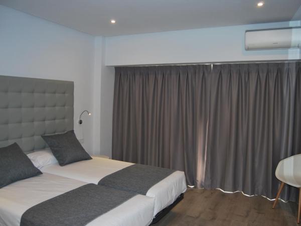 Estudiotel Alicante : photo 10 de la chambre chambre triple