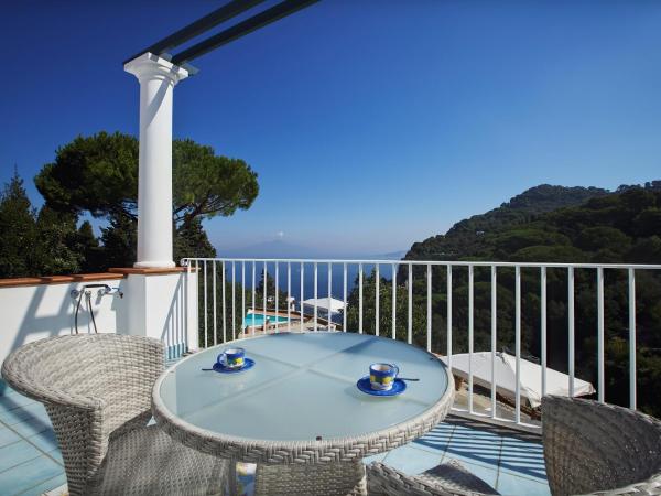 Suite Villa Carolina : photo 2 de la chambre chambre double avec terrasse