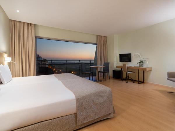 Eurostars Oasis Plaza : photo 2 de la chambre chambre double ou lits jumeaux standard - vue sur mer