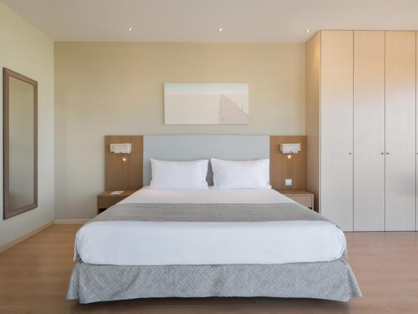 Eurostars Oasis Plaza : photo 8 de la chambre suite de luxe - vue sur bord de mer