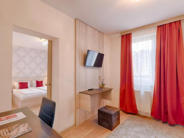 Triple M Hotel : photo 10 de la chambre petite chambre double ou lits jumeaux