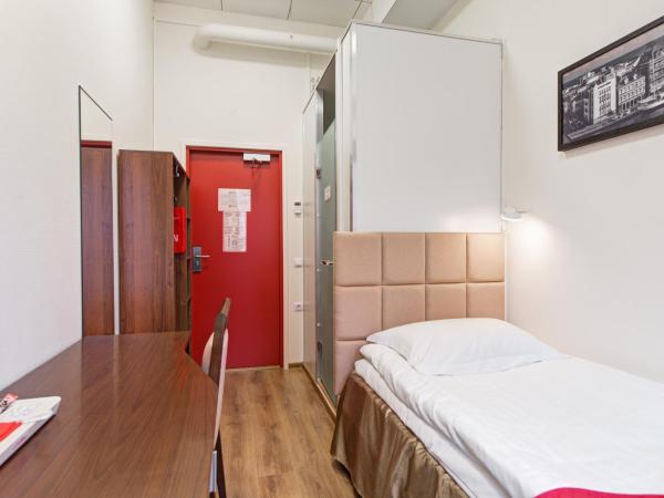 Hotel Citi Inn : photo 3 de la chambre single room with private toilet and shared shower