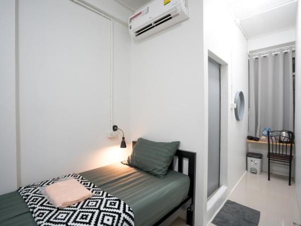 Dhub Hostel Donmueng : photo 3 de la chambre chambre lits jumeaux Économique