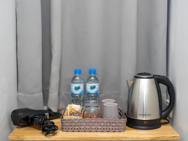 Dhub Hostel Donmueng : photo 6 de la chambre chambre lits jumeaux Économique