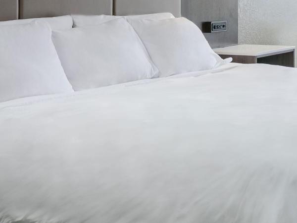 Radisson Hotel Phoenix Airport : photo 5 de la chambre chambre lit king-size - non-fumeurs