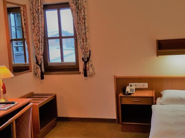 Eggerwirt Kitzbühel, Hotel & Restaurant : photo 3 de la chambre chambre simple avec douche 