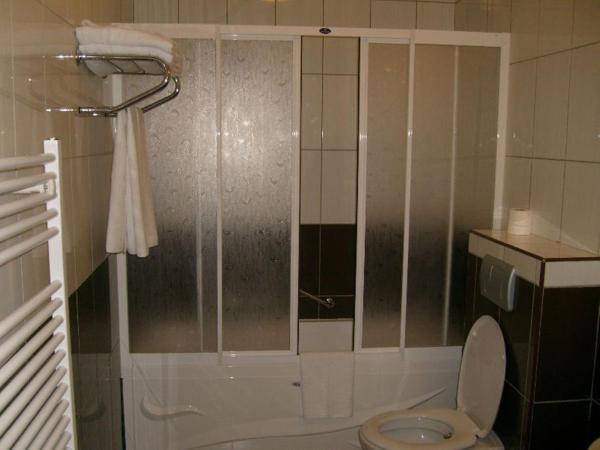 Hotel Prestige : photo 8 de la chambre chambre lits jumeaux