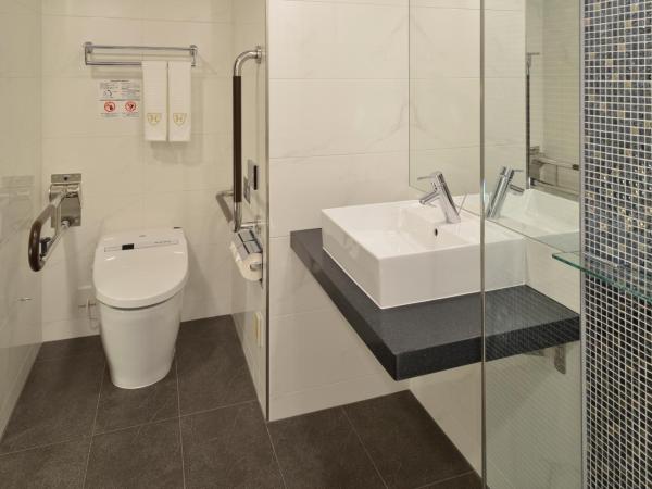 The Royal Park Hotel Tokyo Haneda Airport Terminal 3 : photo 4 de la chambre chambre lits jumeaux de luxe - accessible aux personnes à mobilité réduite