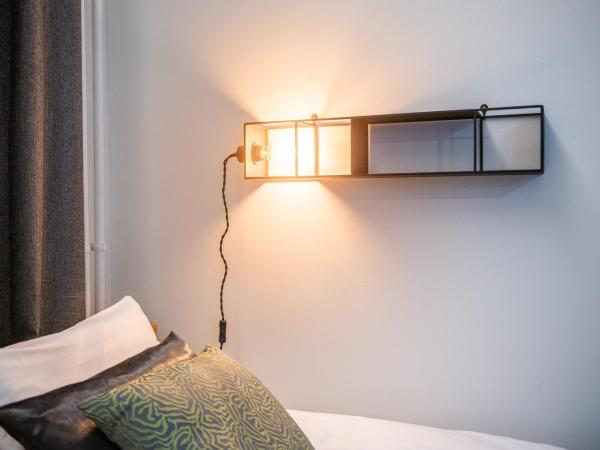 De Gamlas Hem Hotel & Restaurant : photo 9 de la chambre chambre standard lit queen-size