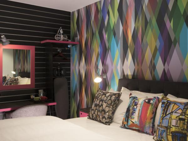 Village Hotel Bristol Filton : photo 4 de la chambre chambre lits jumeaux standard