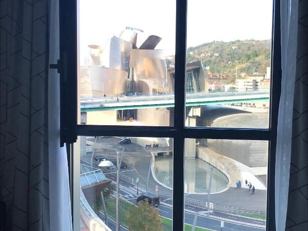 Vincci Consulado de Bilbao : photo 6 de la chambre suite junior - vue sur guggenheim