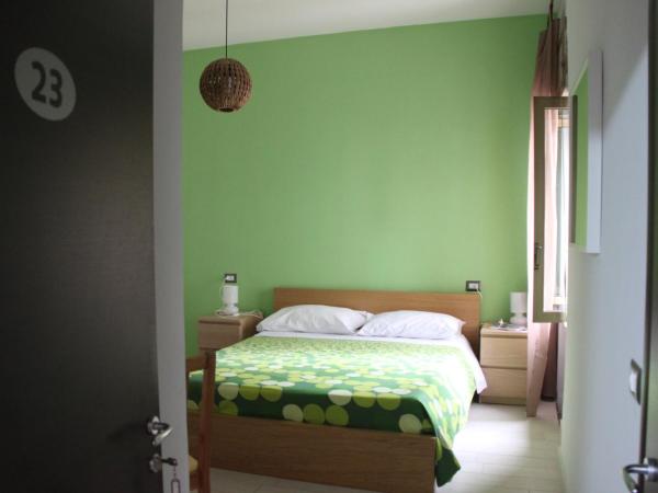 Hostel of the Sun : photo 8 de la chambre chambre double avec salle de bains privative