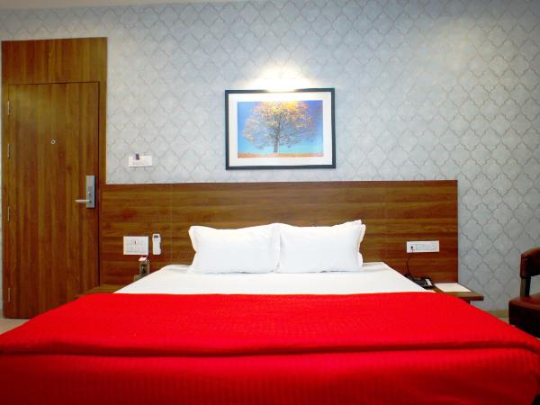 Little Mastiff Chinchwad by OTHPL : photo 1 de la chambre chambre lit queen-size deluxe