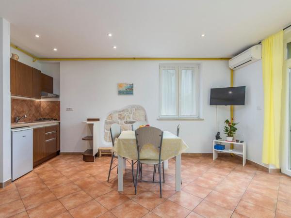 Apartment Complex Iris : photo 5 de la chambre appartement - rez-de-chaussée