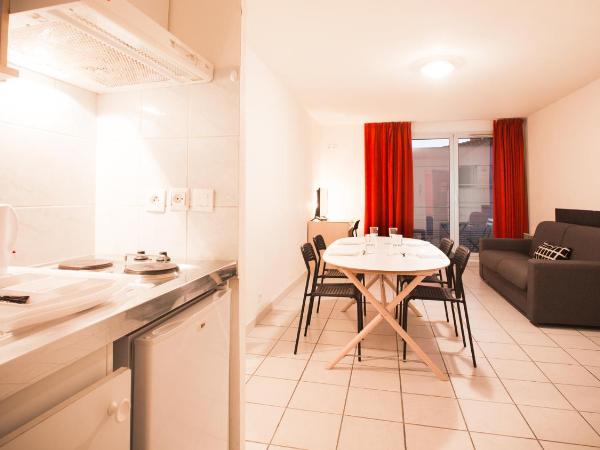 City Résidence Avignon : photo 3 de la chambre appartement 1 chambre (4 adultes)