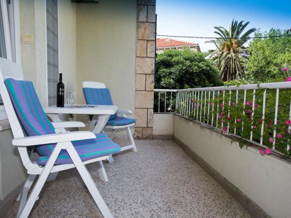 Lapad House : photo 6 de la chambre chambre double supérieure avec balcon