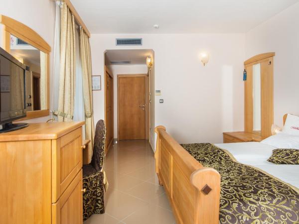 Hotel Miramare : photo 1 de la chambre chambre double standard sans balcon