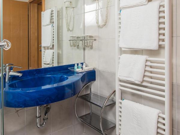 Hotel Miramare : photo 3 de la chambre offre spéciale - chambre double avec dîner et parking gratuits