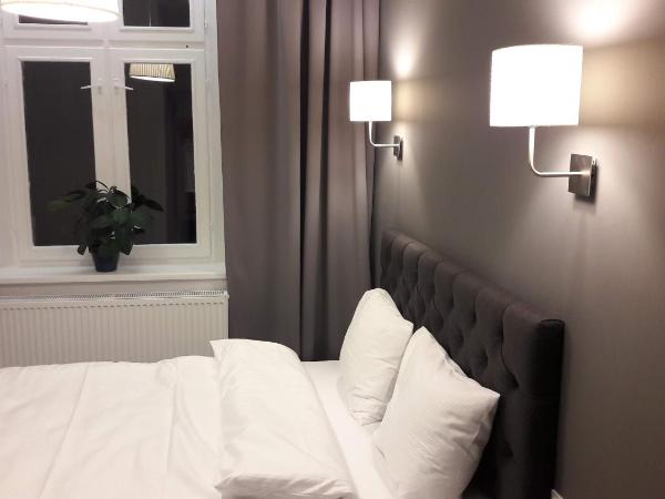 PRZYSTANEK KATOWICE Mariacka 26 : photo 10 de la chambre apartment with shared bathroom (bathroom for 2 apartments)