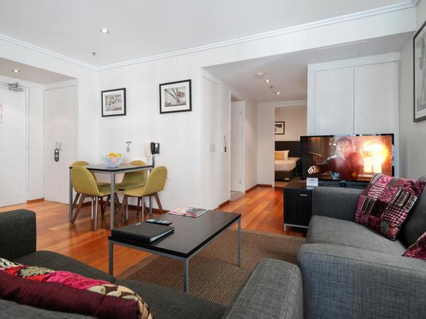 Quest River Park Central : photo 6 de la chambre appartement 2 chambres avec balcon