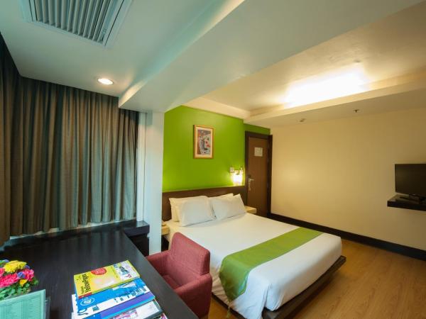 The Seasons Bangkok Huamark - SHA : photo 5 de la chambre chambre double supérieure