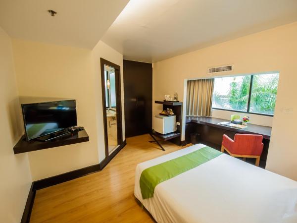 The Seasons Bangkok Huamark - SHA : photo 3 de la chambre chambre double supérieure