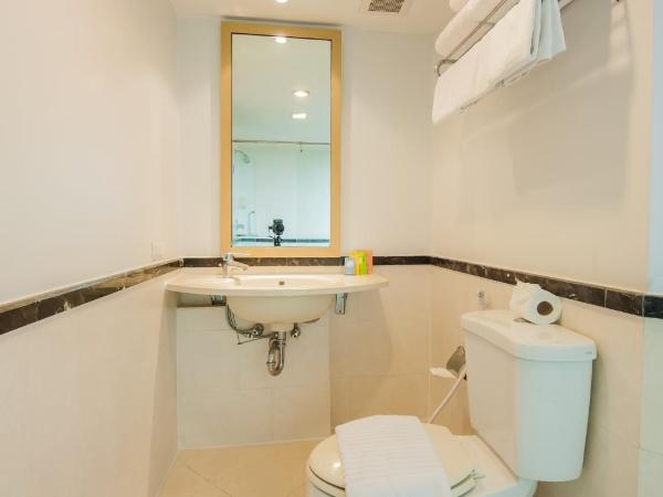 The Seasons Bangkok Huamark - SHA : photo 10 de la chambre suite