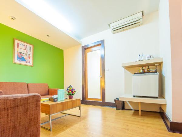 The Seasons Bangkok Huamark - SHA : photo 4 de la chambre suite
