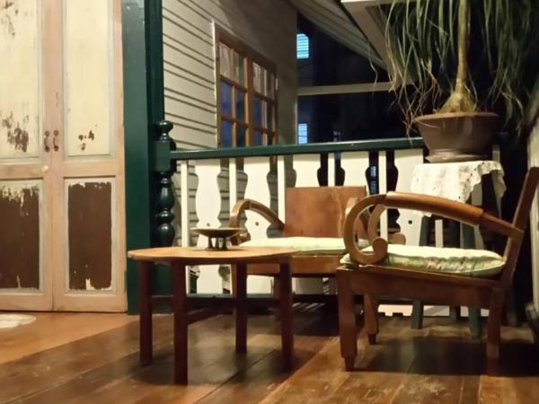 Pimthong Place : photo 6 de la chambre chambre lits jumeaux avec terrasse