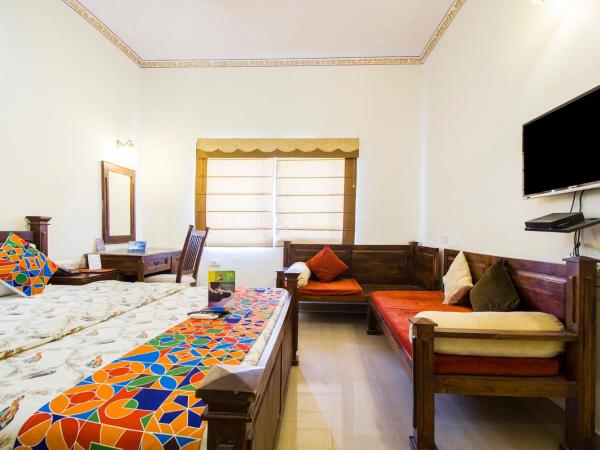 Hotel Raj Kothi Jaipur airport : photo 2 de la chambre suite