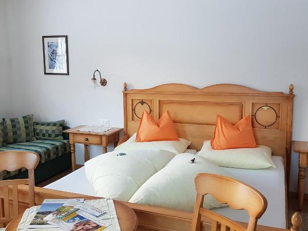 Apart-Garni Motnaida : photo 3 de la chambre chambre double spacieuse avec balcon - vue sur montagne