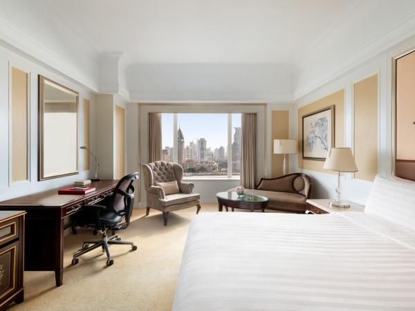 Pudong Shangri-La, Shanghai : photo 1 de la chambre chambre lit king-size club horizon bund