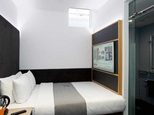 The Z Hotel Covent Garden : photo 3 de la chambre chambre lit queen-size - accessible aux personnes à mobilité réduite
