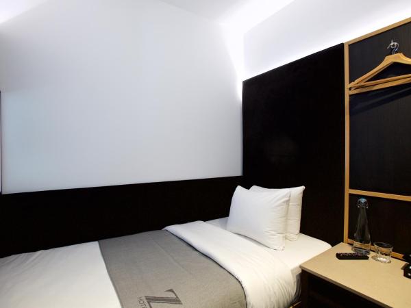 The Z Hotel Covent Garden : photo 1 de la chambre chambre simple sans fenêtre