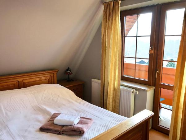 Willa Wisienka : photo 2 de la chambre petite chambre double avec vue sur la montagne