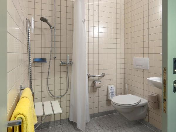 Grindelwald Youth Hostel : photo 3 de la chambre chambre double avec douche