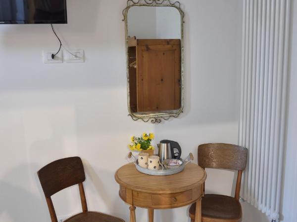 B&B Murex : photo 4 de la chambre chambre double ou lits jumeaux avec salle de bains privative