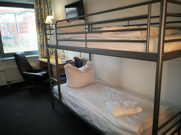 Hotel NEAR BY : photo 3 de la chambre chambre quadruple