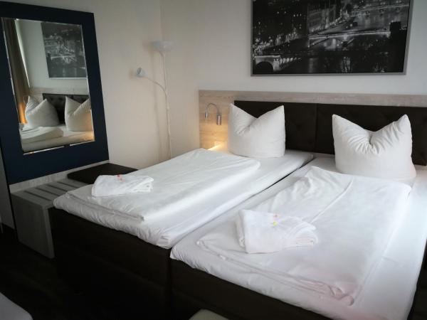 Hotel NEAR BY : photo 9 de la chambre chambre double ou lits jumeaux standard