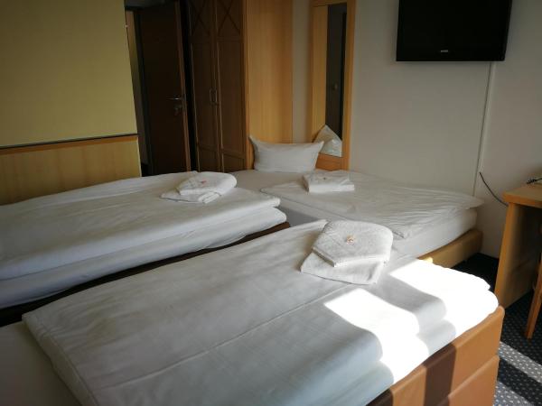 Hotel NEAR BY : photo 10 de la chambre chambre double ou lits jumeaux standard