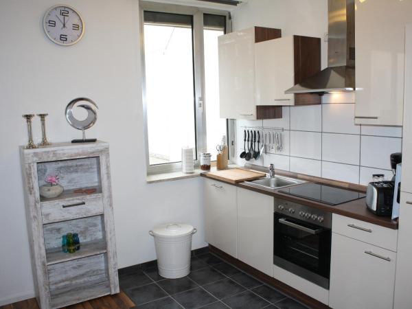 Apartments Schöneberg : photo 6 de la chambre appartement 4 chambres avec balcon jasmin - ringbahnstraße 70, 12099 berlin